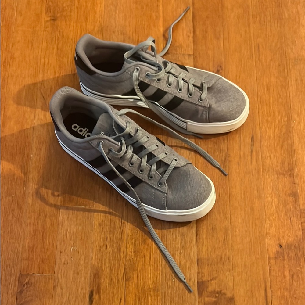 Adidas Gray Sneakers Low-Top Lace-Up